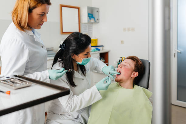 Best Weekend Emergency Dental Services in Montgomery, IL